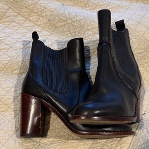 Marc Jacobs Black Leather Heeled Chelsea Boots